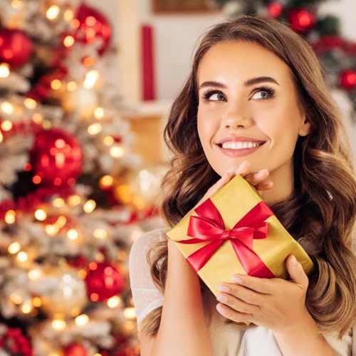 Τα πιο κομψά δώρα μόδας για τα Χριστούγεννα που κοστίζουν έως 50 ευρώ