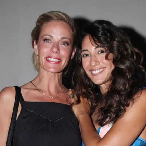 Η Ζέτα Μακρυπούλια και η Ευγενία Σαμαρά με άψογο στιλ στη συναυλία της Άννας Βίσση | Τι φόρεσαν