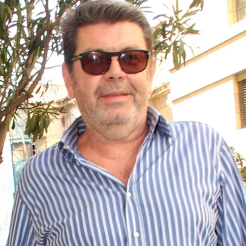 Βαλέρια και Λάουρα Λάτσιου | Σε θεατρική παράσταση με τον αδερφό τους Άγγελο και τον Γιάννη Λάτσιο