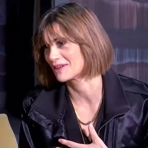 Συγκινεί το αντίο της Άννας Μαρίας Παπαχαραλάμπους στον Μανούσο Μανουσάκη | "Δεν χωράνε τα λόγια μου πουθενά τώρα"