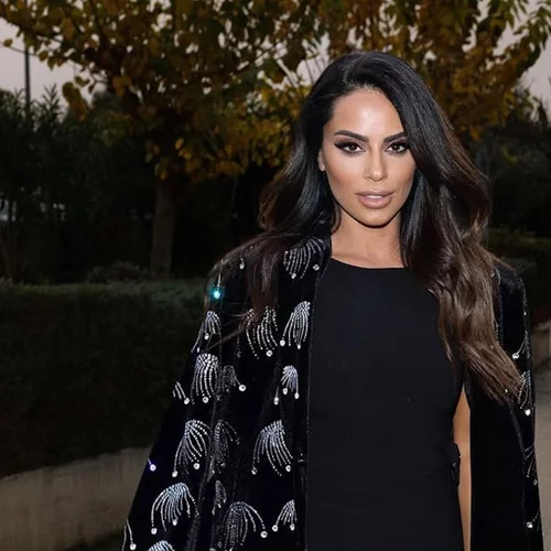 Σταματίνα Τσιμτσιλή για Μαρία Αντωνά | "Όταν πας στην εκκλησία, πρέπει καλώς ή κακώς να ντυθείς ευπρεπώς"