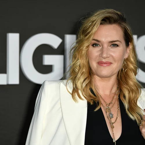 Kate Winslet | "Οι γυναίκες ομορφαίνουν όσο μεγαλώνουν, βρίσκω πολύ όμορφες τις ρυτίδες γύρω από τα μάτια"