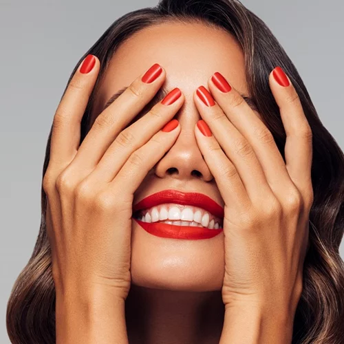 Οι μεγαλύτερες τάσεις στα νύχια της επόμενης σεζόν που μπορείς να υιοθετήσεις από τώρα