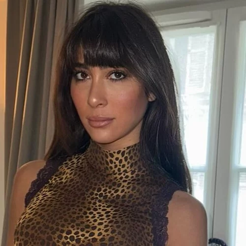 Η Χριστιάνα Μπέτα στο κομμωτήριο | Η γαλλική αλλαγή στα μαλλιά της λίγο πριν τις διακοπές της