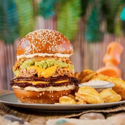 Λένε πως αυτό είναι το πιο τροπικό burger του καλοκαιριού