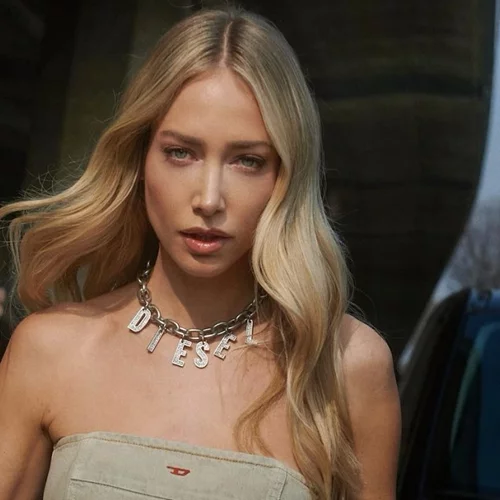 Το χρώμα νυχιών που επιλέγουν όλες οι Ελληνίδες influencers φέτος την άνοιξη