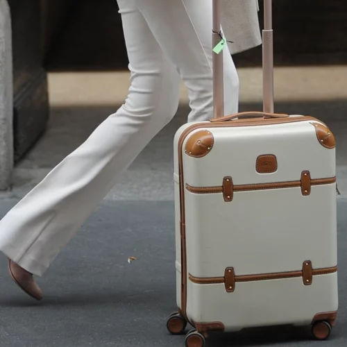 10 βαλίτσες που είναι ιδανικές για εσένα που επιθυμείς να ταξιδεύεις με στιλ