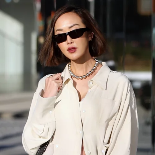 Βρήκαμε στη Bershka τα κομψά παντελόνια που θα σε πείσουν να υιοθετήσεις την πιο hot τάση της σεζόν