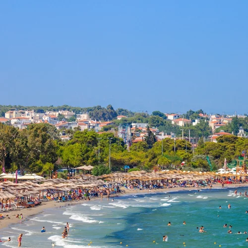 Αυτές είναι οι 12 ακατάλληλες παραλίες στην Αττική - Πού απαγορεύεται το κολύμπι