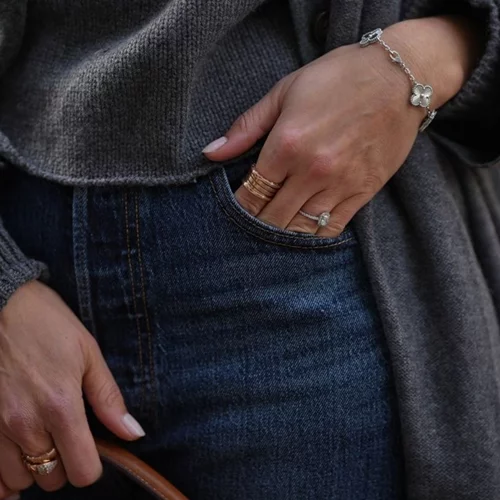 Lip Oil Nails | Η μίνιμαλ τάση του φετινού χειμώνα που κάνει τα νύχια να δείχνουν πιο "ακριβά" από ποτέ