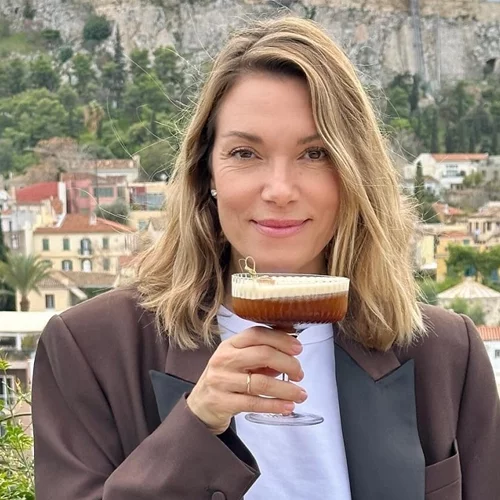 Η Βίκυ Καγιά υιοθέτησε ήδη τη μεγαλύτερη τάση πεντικιούρ της άνοιξης