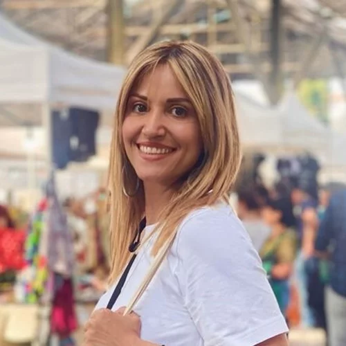 Σοφία Παυλίδου | Ποζάρει με ολόσωμο μαγιό σε λίμνη στη Βαυαρία