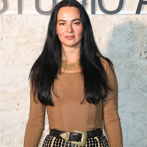 Η Ζενεβιέβ Μαζαρί με το look που θα αντιγράψουμε σίγουρα μέσα στη σεζόν