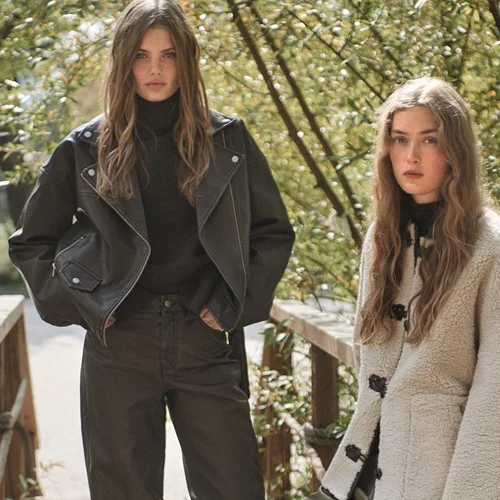 Οι επιλογές σε ρούχα και αξεσουάρ από τα Hondos Center με έκπτωση έως 50%