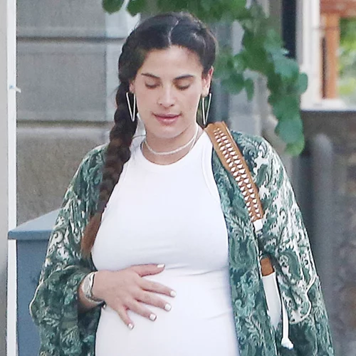 Χριστίνα Μπόμπα | Μιλά για την εξωσωματική, τα συναισθήματα της πριν γεννήσει και το ενδεχόμενο υιοθεσίας