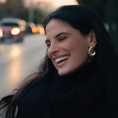 Χριστίνα Μπόμπα | Το νέο της μανικιούρ έχει την έγκριση των σχεδιαστών