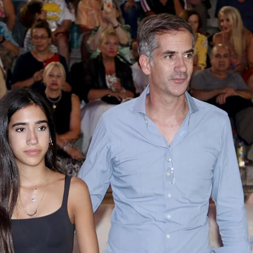 Δανάη - Θεοδώρα Μπακογιάννη | Ποια είναι η 17χρονη κόρη του Κώστα Μπακογιάννη που έκανε πανελλήνιο ρεκόρ