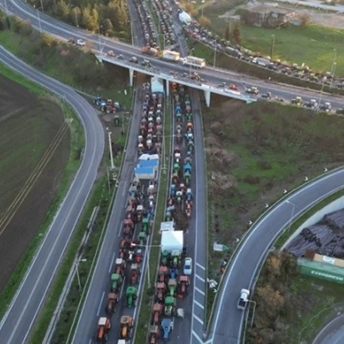 Σε ποια σημεία παραμένουν τα μπλόκα - Συνάντηση Κ. Χατζηδάκη και Κ. Τσιάρα με αγρότες της Κρήτης