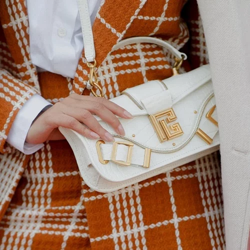 Έκλεισες ραντεβού για μανικιούρ; Το χρώμα που θα επέλεγε τώρα κάθε it girl