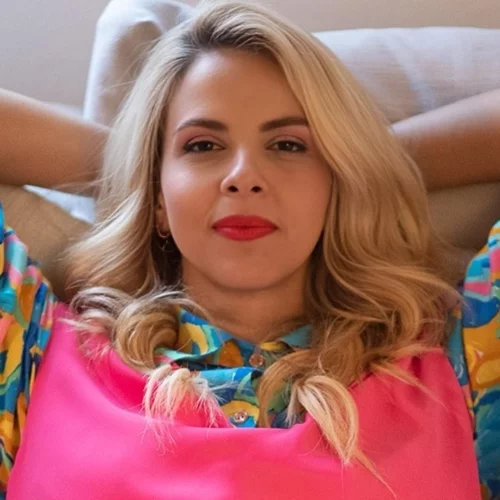 Τζένη Μελιτά | Η φωτεινή μονοκατοικία της στο Χαλάνδρι που θυμίζει εξοχικό