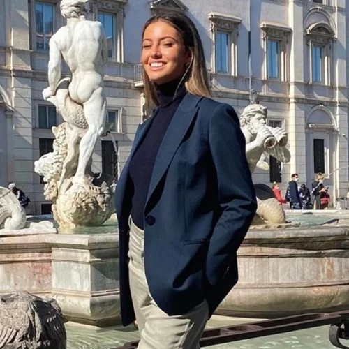 Η Δανάη Λιβιεράτου τραγουδά στο Instagram και εντυπωσιάζει τους followers με τη φωνή της