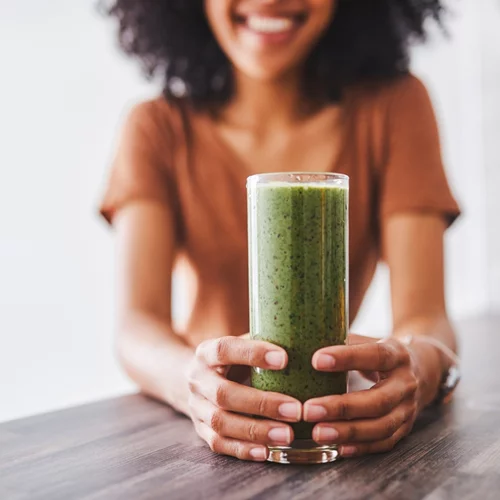 Ο αντιοξειδωτικός πράσινος χυμός που θα γεμίσει ευεξία τον οργανισμό σου
