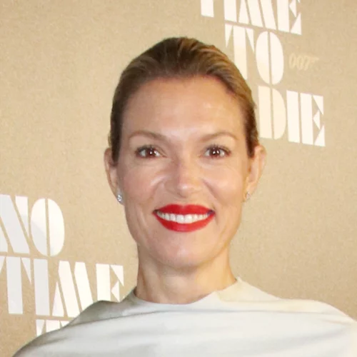 Πώς θα ντυθούμε στο ρεβεγιόν σύμφωνα με τη Βίκυ Καγιά