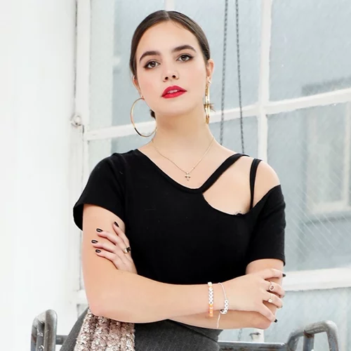 10 λαμπερά μανικιούρ που θα κάνουν τους πάντες να σε κοιτούν στο χριστουγεννιάτικο πάρτι