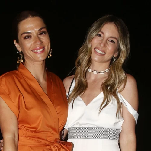 Αθηνά Οικονομάκου - Βάσω Λασκαράκη | Βρέθηκαν στην πρεμιέρα του "Πουπουλένιου" αλλά δεν φωτογραφήθηκαν μαζί