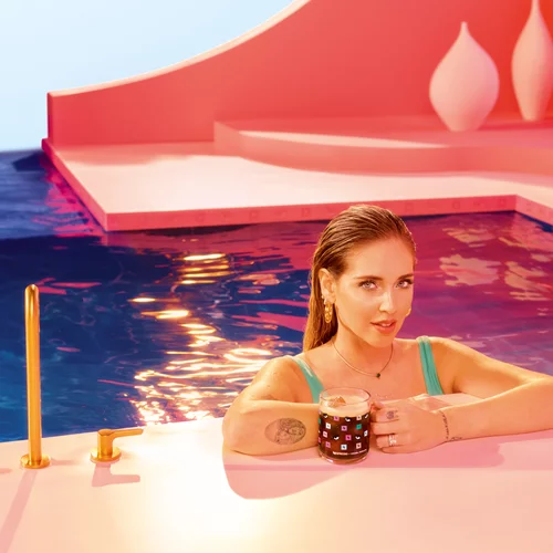 Η Nespresso συνεργάζεται με την Chiara Ferragni για μία δροσιστική καλοκαιρινή συλλογή