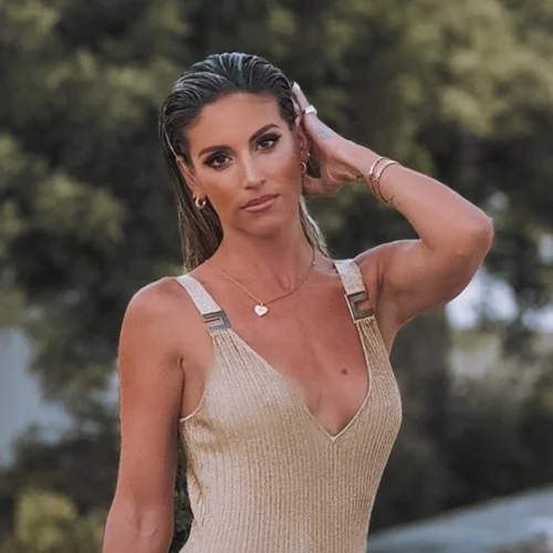 Αθηνά Οικονομάκου | Με abstract σύνολο και μυτερές μπότες στο γεύμα προς τιμήν της Chiara Ferragni