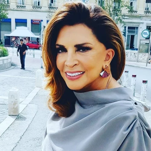 H Μιμή Ντενίση με νέο χρώμα μαλλιών στο Ηρώδειο