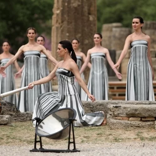 Η Ολυμπιακή Φλόγα ξεκίνησε το ταξίδι της