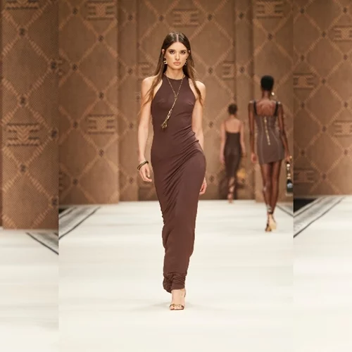 H S/S '23 συλλογή της Elisabetta Franchi είναι ένα νομαδικό ταξίδι στη θηλυκότητα