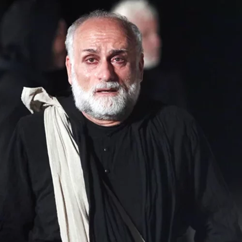 Ο ηθοποιός Γιώργος Ψυχογιός με δάκρυα μιλά για την κακοποίηση που υπέστη από γνωστό θεατράνθρωπο (βίντεο)