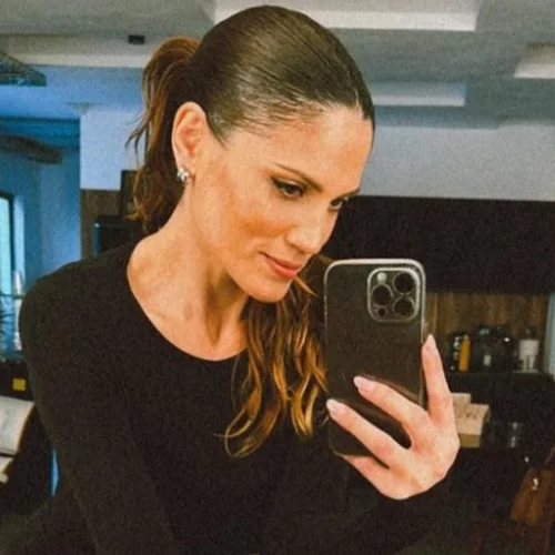 Ημέρα χαράς για τη Μαίρη Συνατσάκη | 'Ανοιξε το νέο σπίτι της για τους αγαπημένους της ανθρώπους