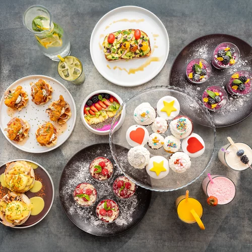 Το πιο απολαυστικό brunch της Κυριακής επιστρέφει στο La Suite Rooftop του St. George Lycabettus