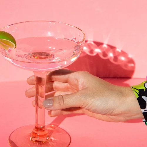 4 πανεύκολα και απίστευτα γευστικά κοκτέιλ για να συνοδεύσεις κάθε σου στιγμή