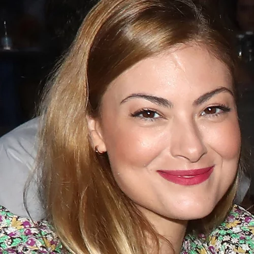 Η Δέσποινα Καμπούρη πιο ξανθιά από ποτέ | Το νέο πλατινέ hair look της