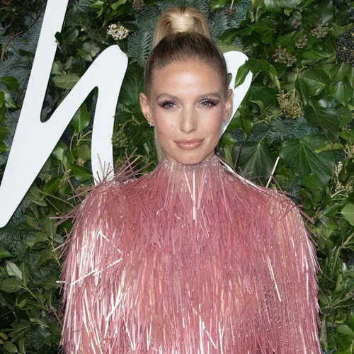 15 κομψά looks για να καλωσορίσεις με λάμψη το 2023