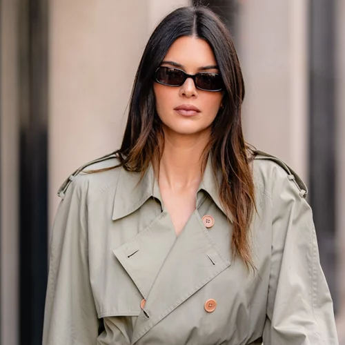 Το κόκκινο φόρεμα από H&M που έγινε viral στο TikTok θα είχε την έγκριση της Kendall Jenner