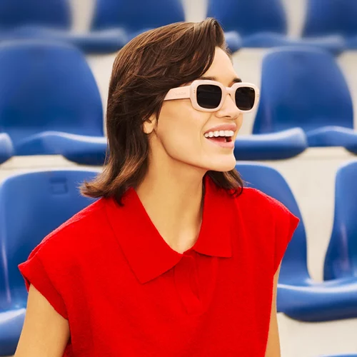 Τα μοντέρνα γυαλιά ηλίου που θα κάνουν τη διαφορά στο καλοκαιρινό σας στιλ