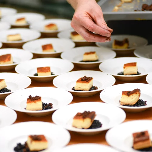 Εορτολόγιο | Ποιοι γιορτάζουν σήμερα, 27 Ιουνίου