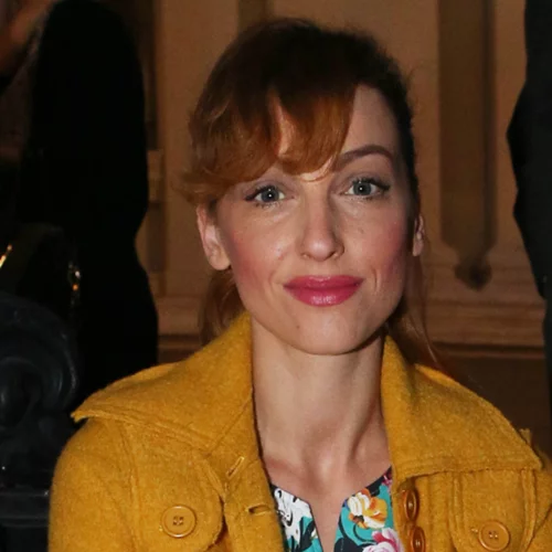 Βανέσα Αδαμοπούλου | Η φωτογραφία με φουσκωμένη κοιλίτσα μπροστά στον καθρέφτη