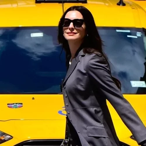 Όλες οι εμφανίσεις στο The Devil Wears Prada 2 μέχρι στιγμής και το κόσμημα των 22.000 ευρώ της Anne Hathaway