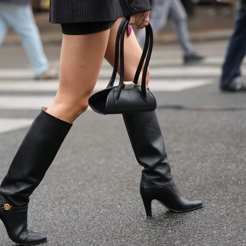 Ψάχνεις μπότες για τη σεζόν; Βρήκαμε αυτές που θα λατρέψεις στο Bozikis