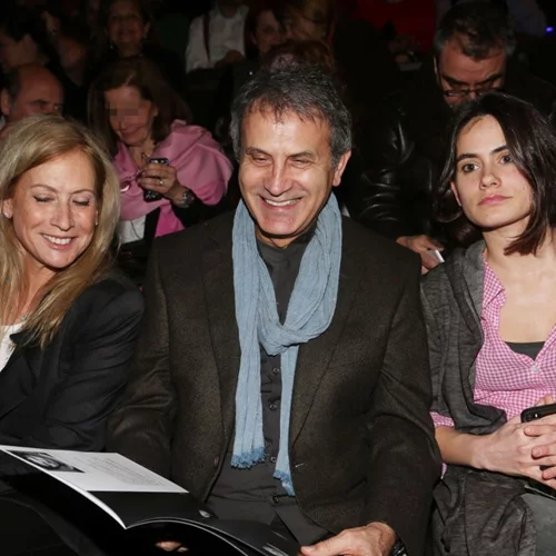 Γιατί μας ήχησαν σκληρά τα λόγια της Γεωργιάννας Νταλάρα για τον πατέρα της;