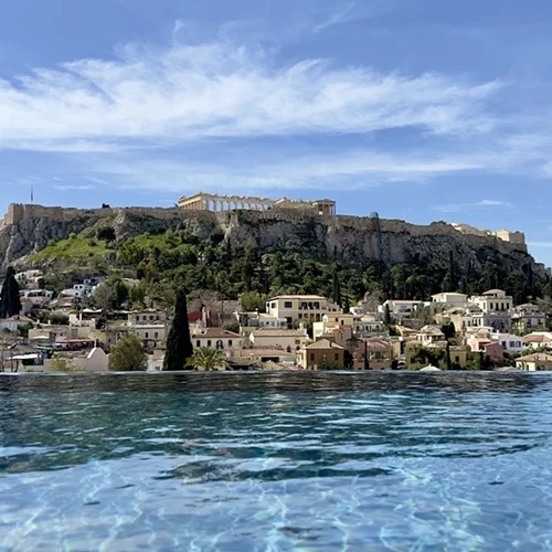 Τo ομορφότερο ξενοδοχείο στον κόσμο βρίσκεται στην Ελλάδα σύμφωνα με τα βραβεία Prix Versailles