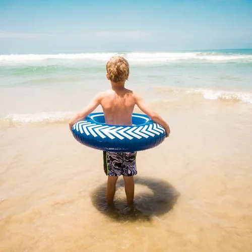 Τι να κάνεις αν δεν αρέσει στο παιδί σου η θάλασσα