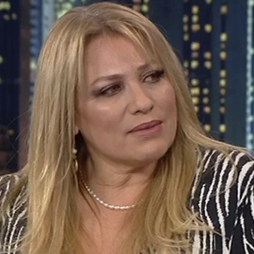 Η Μαριάννα Τουμασάτου ξεσπά με καλλιτεχνικό τρόπο για τις πυρκαγιές